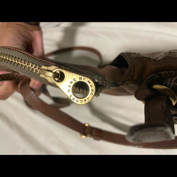 Marc Jacobs Brown Leather Petal to the Metal Crossbody Bag - Picture 3 of 9